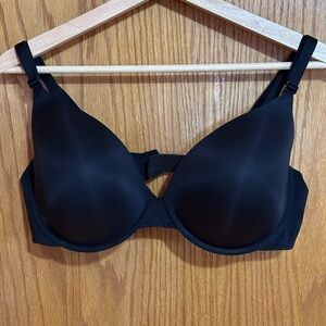 Victoria’s Secret t shirt lightly lined Elegant Black‎ Women's Bra sz 38D